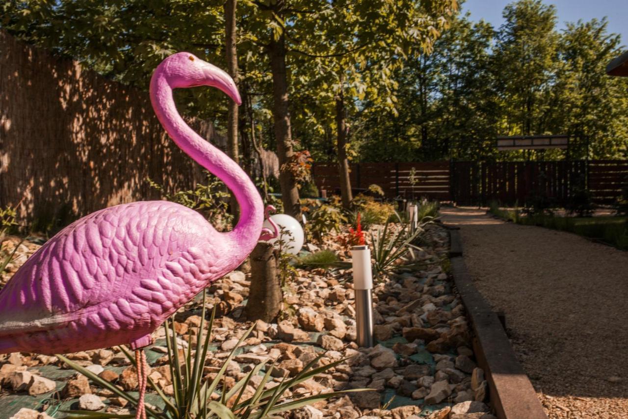 Aloha Glamp - Okragle Domki Przy Rzece - Balia I Sauna - Energylandia Zagornik Luaran gambar