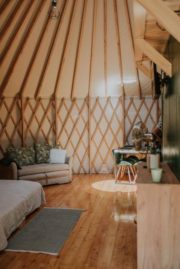Aloha Glamp - Okragle Domki Przy Rzece - Balia I Sauna - Energylandia Zagornik Luaran gambar
