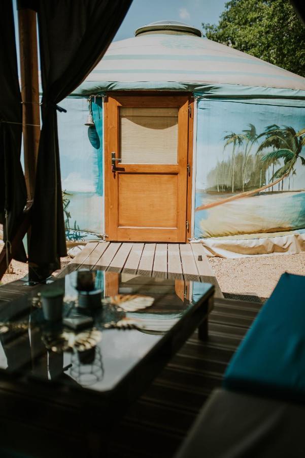 Aloha Glamp - Okragle Domki Przy Rzece - Balia I Sauna - Energylandia Zagornik Luaran gambar