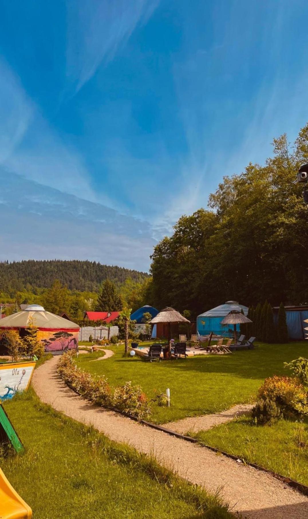 Aloha Glamp - Okragle Domki Przy Rzece - Balia I Sauna - Energylandia Zagornik Luaran gambar