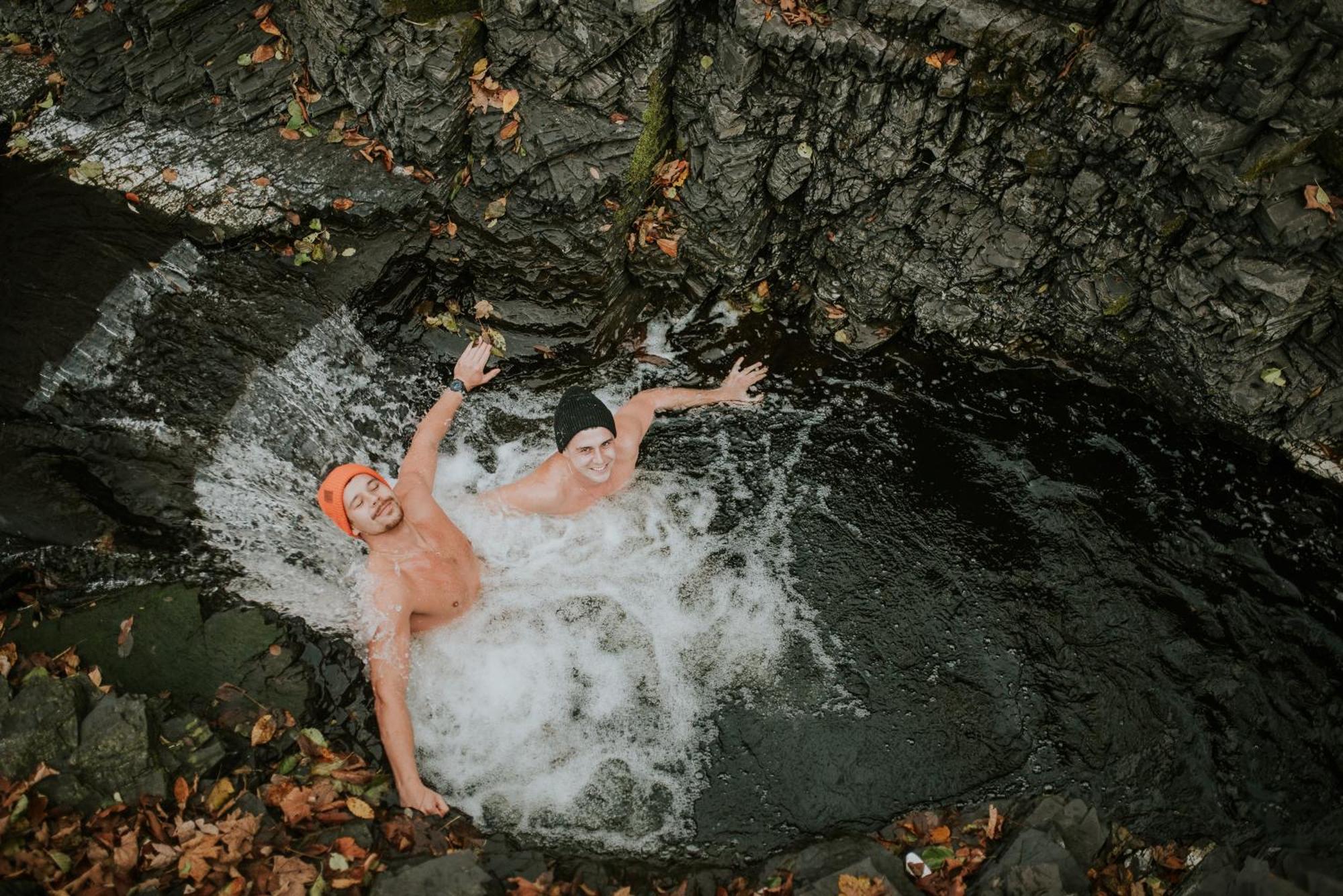 Aloha Glamp - Okragle Domki Przy Rzece - Balia I Sauna - Energylandia Zagornik Luaran gambar